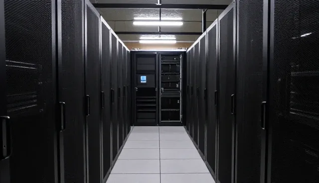 域名选型中的关键考量因素与实际应用